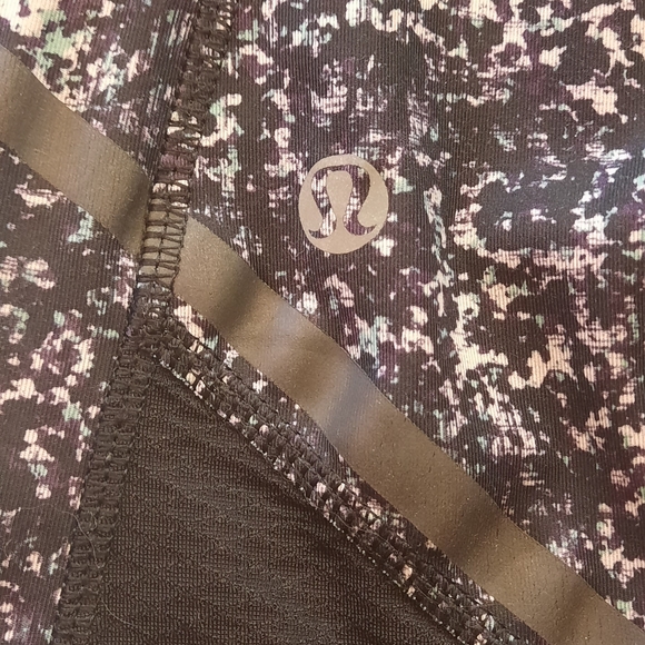 Lululemon size 6 cropped leggings - Picture 5 of 5